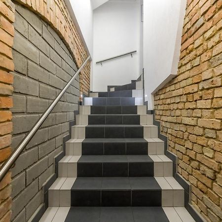 Underground Level Apartments Strzalowa By Renters Познань Экстерьер фото